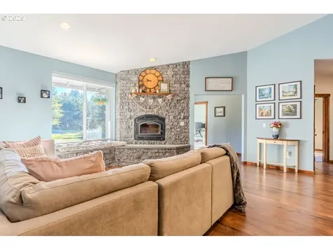25125 SE Lamar Lane Eagle Creek OR 97022
