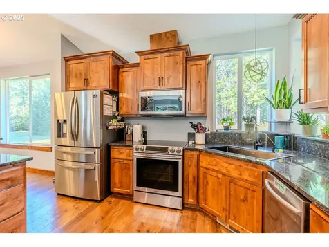 25125 SE Lamar Lane Eagle Creek OR 97022