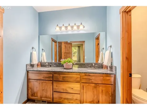 25125 SE Lamar Lane Eagle Creek OR 97022
