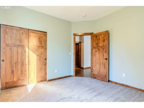 25125 SE Lamar Lane Eagle Creek OR 97022