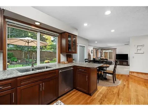9020 SW Reiling Street Portland OR 97224