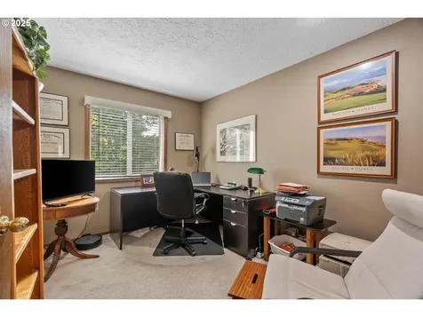 9020 SW Reiling Street Portland OR 97224