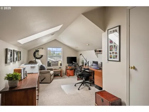 9020 SW Reiling Street Portland OR 97224