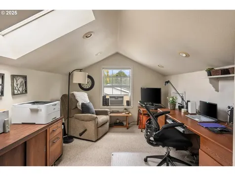 9020 SW Reiling Street Portland OR 97224