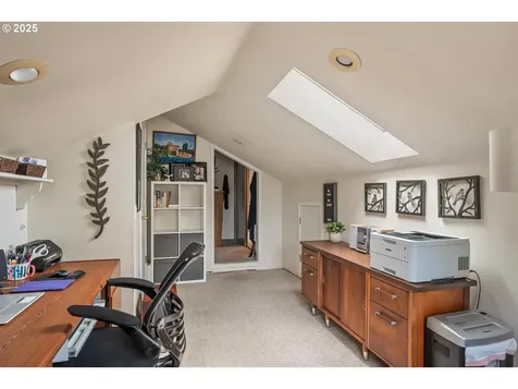 9020 SW Reiling Street Portland OR 97224