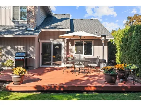9020 SW Reiling Street Portland OR 97224