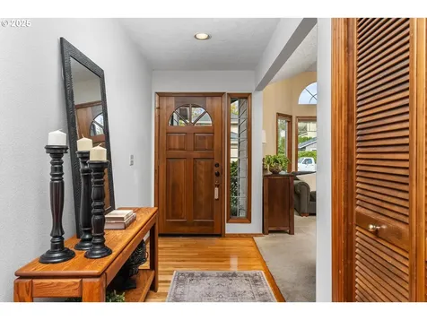 9020 SW Reiling Street Portland OR 97224