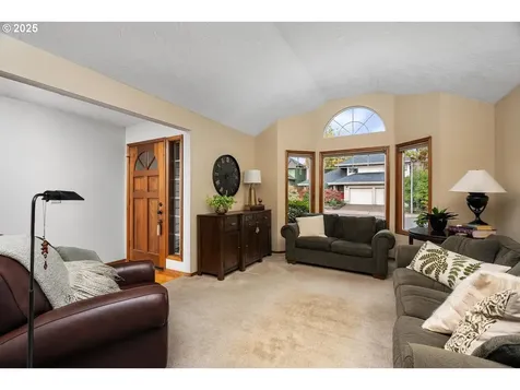 9020 SW Reiling Street Portland OR 97224