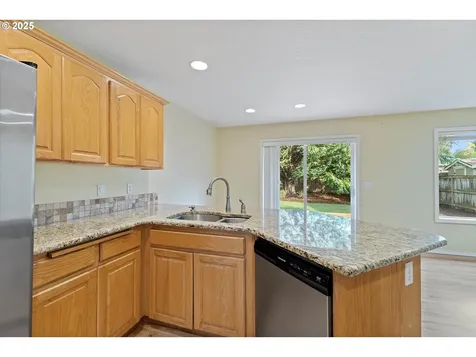 2708 N Main Street Newberg OR 97132