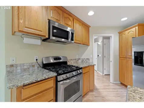 2708 N Main Street Newberg OR 97132