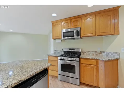 2708 N Main Street Newberg OR 97132