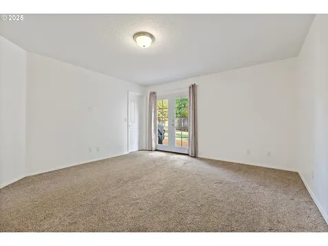 2708 N Main Street Newberg OR 97132