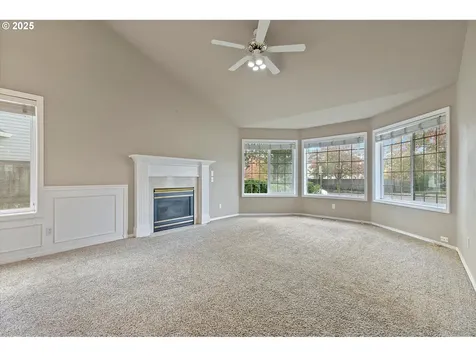 2708 N Main Street Newberg OR 97132