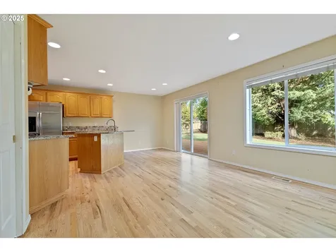 2708 N Main Street Newberg OR 97132