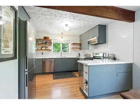 4480 SW Pasadena Street Portland OR 97219