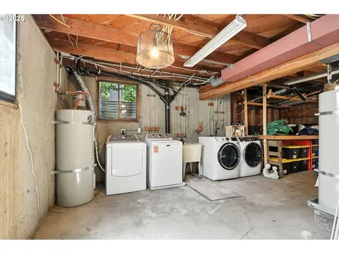 4480 SW Pasadena Street Portland OR 97219