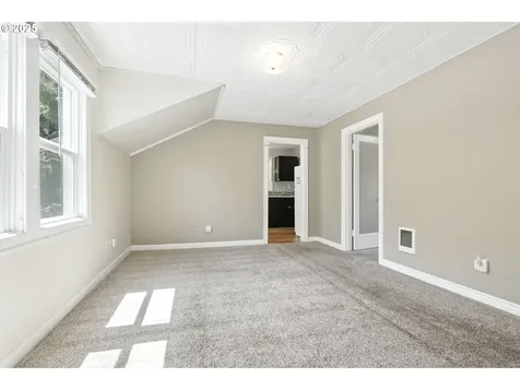 4480 SW Pasadena Street Portland OR 97219