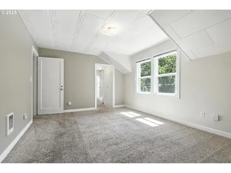 4480 SW Pasadena Street Portland OR 97219