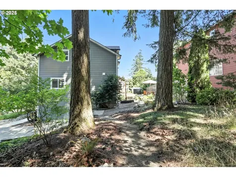 4480 SW Pasadena Street Portland OR 97219