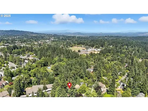 4480 SW Pasadena Street Portland OR 97219