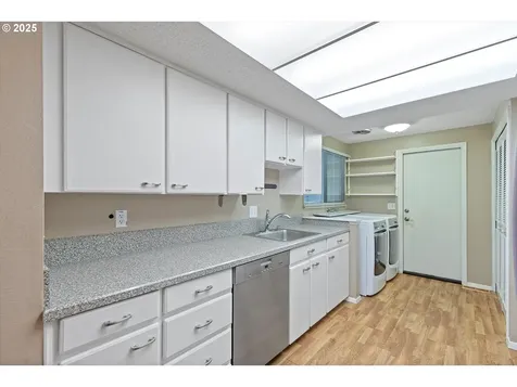 12011 SW Camden Lane Beaverton OR 97008