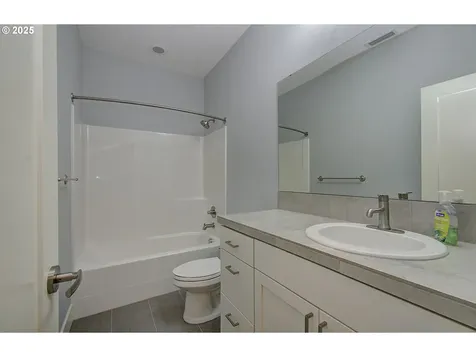 5305 NE 134th Street Vancouver WA 98686