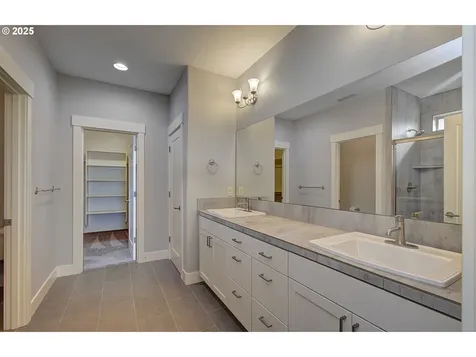 5305 NE 134th Street Vancouver WA 98686
