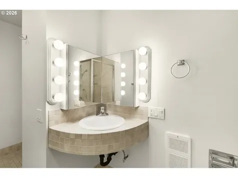 4460 SW Scholls Ferry Road Portland OR 97225