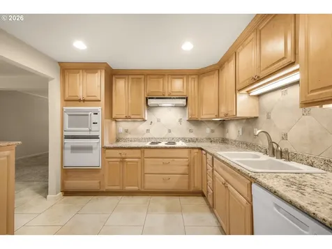 4460 SW Scholls Ferry Road Portland OR 97225