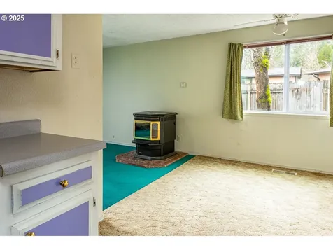 47626 NW 1st Street Oakridge OR 97463