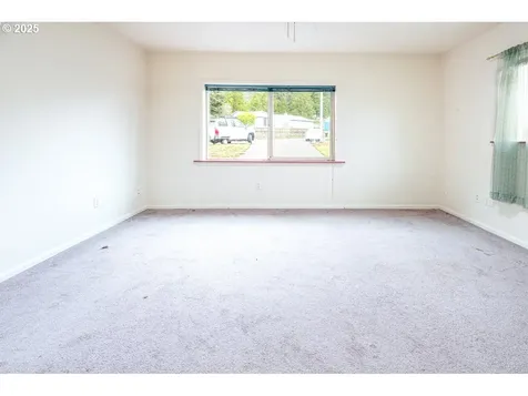47626 NW 1st Street Oakridge OR 97463