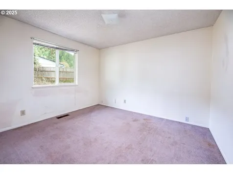 47626 NW 1st Street Oakridge OR 97463