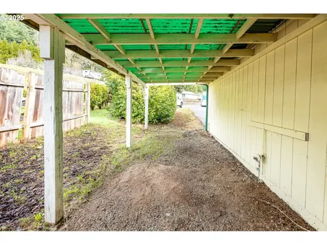47626 NW 1st Street Oakridge OR 97463