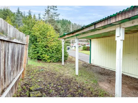 47626 NW 1st Street Oakridge OR 97463