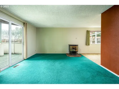 47626 NW 1st Street Oakridge OR 97463