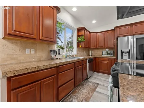 5022 SE 141st Place Portland OR 97236