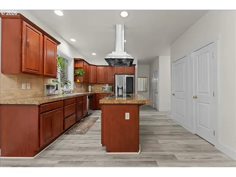 5022 SE 141st Place Portland OR 97236