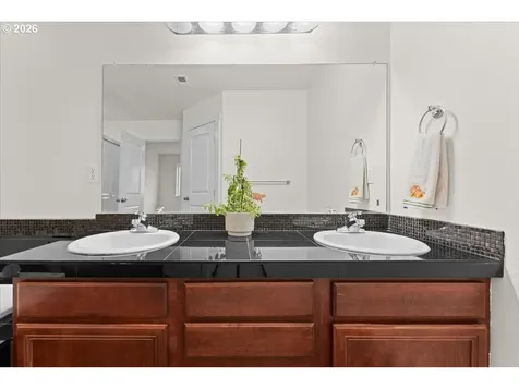5022 SE 141st Place Portland OR 97236