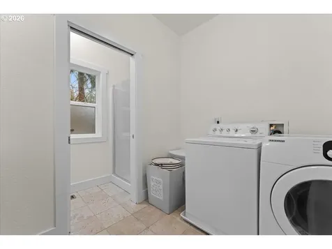 5022 SE 141st Place Portland OR 97236