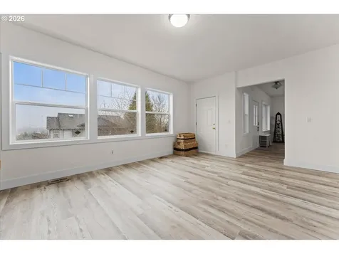 5022 SE 141st Place Portland OR 97236