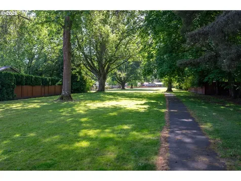 2725 SE Hollyhock Court Hillsboro OR 97123