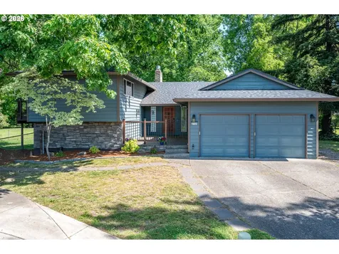 2725 SE Hollyhock Court Hillsboro OR 97123