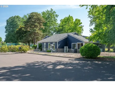 2725 SE Hollyhock Court Hillsboro OR 97123