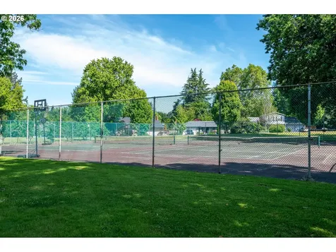 2725 SE Hollyhock Court Hillsboro OR 97123