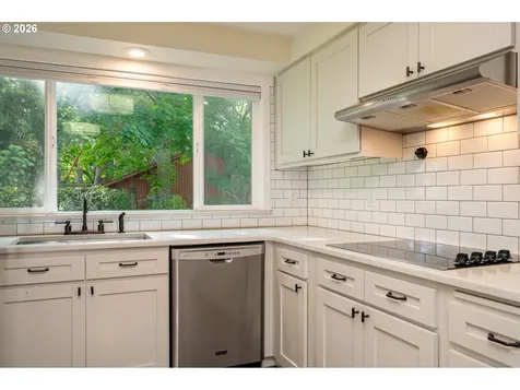 2725 SE Hollyhock Court Hillsboro OR 97123