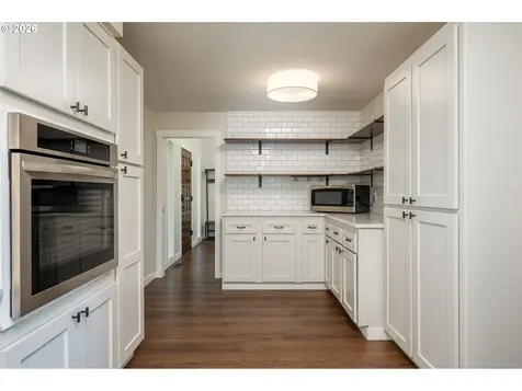 2725 SE Hollyhock Court Hillsboro OR 97123