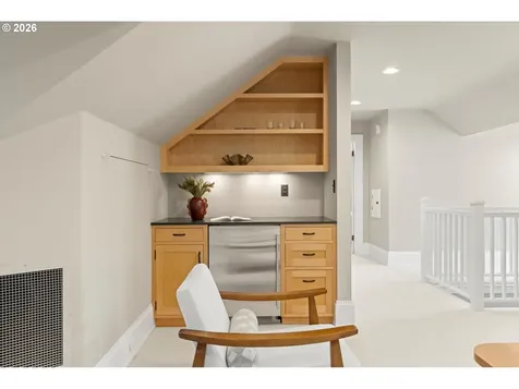 2228 SW 21st Avenue Portland OR 97201