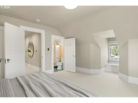 2228 SW 21st Avenue Portland OR 97201