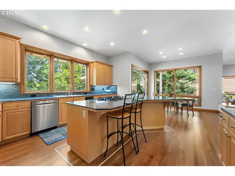 369 NW 81st Place Portland OR 97229