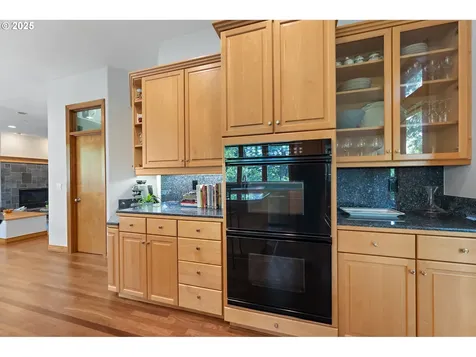 369 NW 81st Place Portland OR 97229
